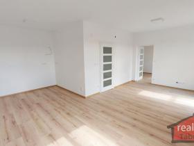 Prodej bytu 2+kk, Nupaky, Nupacká, 60 m2