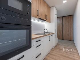 Pronájem bytu 2+1, Zlín, L. Váchy, 54 m2