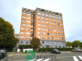 Prodej bytu 3+1, Zruč nad Sázavou, náměstí Míru, 64 m2