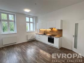 Prodej bytu 2+kk, Žirovnice, Havlíčkovo náměstí, 39 m2