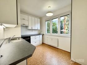 Pronájem bytu 1+1, Karlovy Vary, Krymská, 37 m2