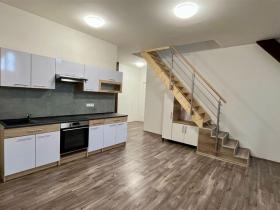 Pronájem bytu 3+kk, Cheb, okres cheb, náměstí Krále Jiřího z Poděbrad, 90 m2