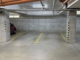 Pronájem garáže, Plzeň - Jižní Předměstí, Boettingerova, 11 m2