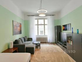 Prodej bytu 3+1, Praha, Janovského, 100 m2