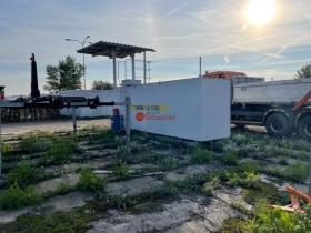 Pronájem komerčního pozemku, Hradec Králové - Třebeš, V Mlejnku, 10995 m2