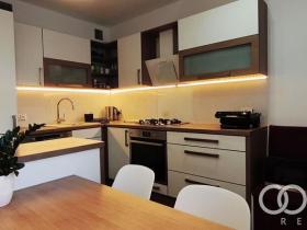 Prodej bytu 2+1, Valašské Meziříčí - Krásno nad Bečvou, Zašovská, 57 m2