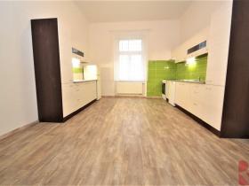 Pronájem bytu 3+1, Praha - Nové Město, V tůních, 80 m2