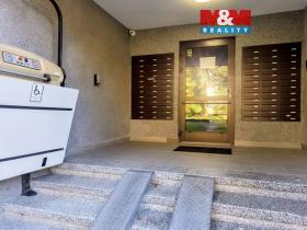 Prodej bytu 1+kk, Karviná - Hranice, Čsl. armády, 32 m2