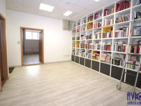 Pronájem kanceláře, Praha - Smíchov, Bozděchova, 103 m2