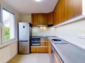 Prodej bytu 3+1, Pardubice, Brožíkova, 77 m2