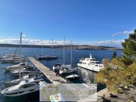 Prodej bytu 4+kk, Jadranovo,Chorvatsko, 94 m2