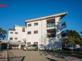 Pronájem bytu 1+kk, Hradec Králové - Nový Hradec Králové, Mrštíkova, 55 m2