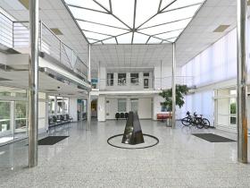 Pronájem kanceláře, Praha - Prosek, Litvínovská, 309 m2