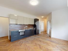 Prodej bytu 3+kk, Pelhřimov, Nádražní, 68 m2