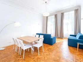 Pronájem bytu 3+1, Praha - Nové Město, Bolzanova, 93 m2