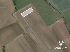 Prodej podílu pole, Praha - Královice, 3321 m2