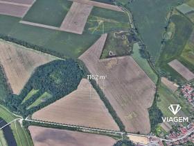 Prodej podílu pole, Ladná, 290 m2