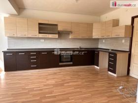 Prodej bytu 2+kk, Pardubice - Ohrazenice, Arbesova, 117 m2
