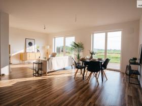 Prodej rodinného domu, Zvěřínek, V průhonu, 125 m2