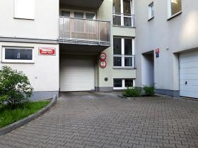 Prodej garážového stání, Praha - Strašnice, Janýrova, 15 m2