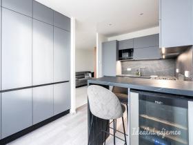 Pronájem bytu 4+kk, Praha - Kobylisy, Kaňkovského, 84 m2