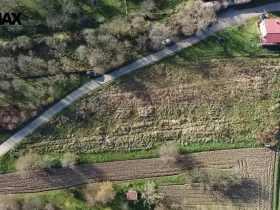 Prodej komerčního pozemku, Hustopeče, 2813 m2