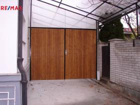 Pronájem garáže, Praha - Záběhlice, Roztylské náměstí, 20 m2