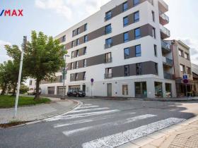 Pronájem bytu 1+kk, Hradec Králové, V Koutech, 37 m2