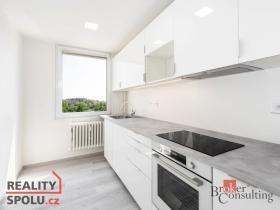 Pronájem bytu 3+1, Praha - Troja, Glowackého, 76 m2