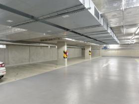 Pronájem garážového stání, Praha, Nekvasilova, 15 m2