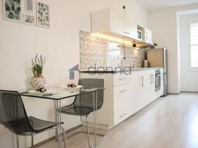 Pronájem bytu 2+kk, Praha, Vinohradská, 52 m2