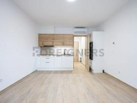 Pronájem bytu 1+kk, Pardubice, Rokycanova, 35 m2