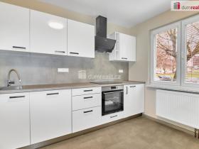 Prodej bytu 2+1, Ostrov, Mánesova, 69 m2