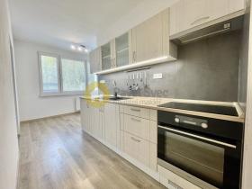 Pronájem bytu 2+1, Strakonice - Strakonice I, Zvolenská, 61 m2