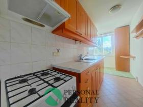 Pronájem bytu 1+1, Mariánské Lázně - Úšovice, Školní nám., 35 m2