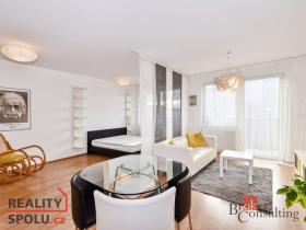 Pronájem bytu 1+kk, Praha - Libeň, Matějkova, 49 m2