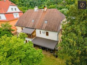 Prodej rodinného domu, Roztoky, 300 m2