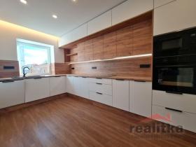 Pronájem bytu 2+1, Opava - Předměstí, Otáhalova, 54 m2