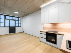 Pronájem bytu 1+kk, Praha - Hloubětín, Kolbenova, 33 m2