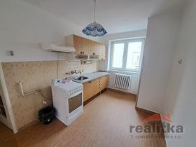 Prodej bytu 3+1, Opava, Polní, 69 m2