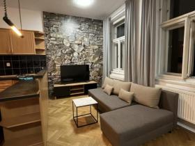 Pronájem bytu 2+kk, Praha - Žižkov, Husinecká, 79 m2