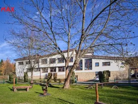 Prodej ubytování, Velké Karlovice, 1770 m2