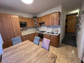 Prodej bytu 3+1, Pardubice, Bartoňova, 64 m2