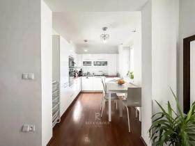 Prodej bytu 2+1, Praha - Dolní Počernice, Národních hrdinů, 75 m2