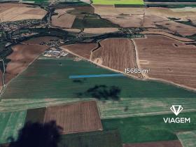 Prodej podílu pole, Klobuky, 2447 m2