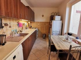 Pronájem bytu 2+1, Pardubice - Zelené Předměstí, Benešovo náměstí, 58 m2