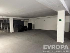 Prodej garážového stání, Praha - Podolí, Pod Klaudiánkou, 13 m2