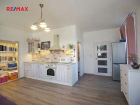 Prodej bytu 1+kk, Kounov, 30 m2