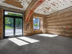 Pronájem restaurace, Praha, Seifertova, 77 m2