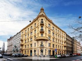 Prodej obchodního prostoru, Praha - Smíchov, Zborovská, 186 m2